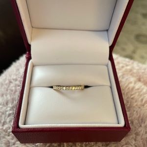 Helzberg Diamonds 14 karat yellow gold engagement band